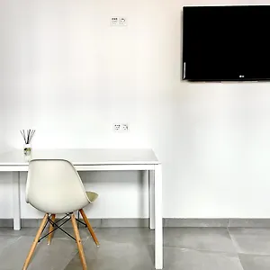 https://easy-nerja-house.hotelsinnerja.org